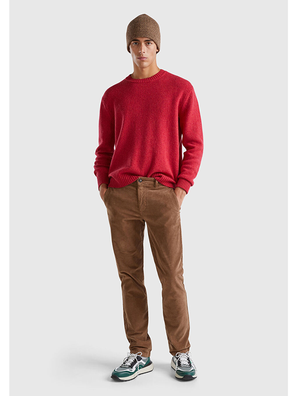 Kahverengi Pamuk Karışımlı Arkası Biyeli Cepli Dar Kesim Kadife Erkek Pantolon