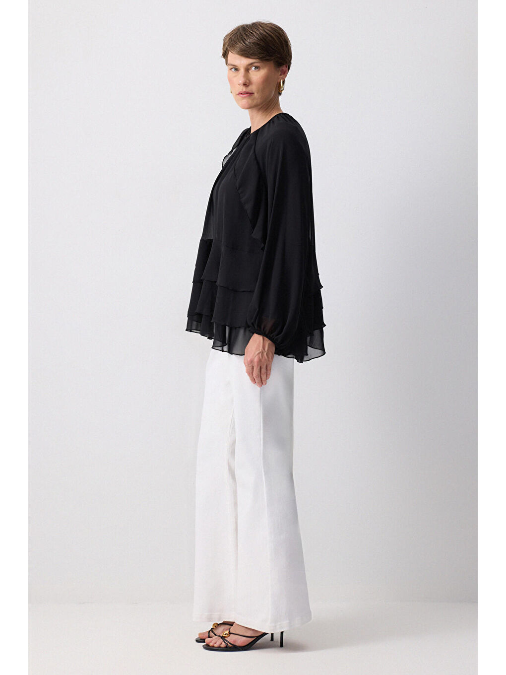 Siyah Fırfırlı Şifon Bluz-2