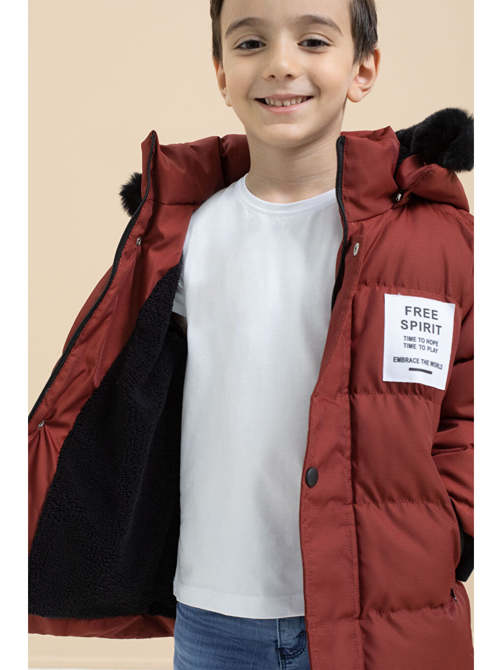 Kahverengi Erkek Çocuk Kiremit Yazılı Arma Detaylı İçi Kürklü Kapüşonlu Şişme Mont 21347-3