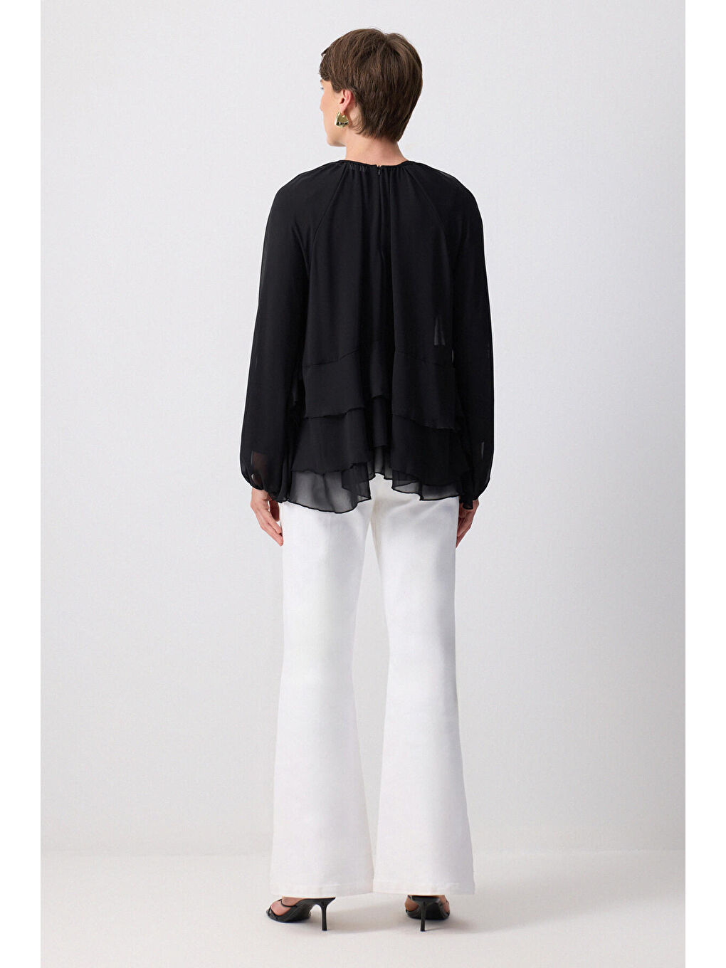 Siyah Fırfırlı Şifon Bluz-3