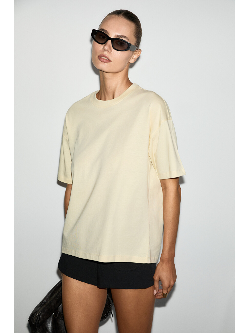 Sarı LAGERTHA Kadın %100 organik Pamuklu Kalın Dokulu Oversize Fit Yuvarlak Yakalı AÇIK SARI T-Shirt-1