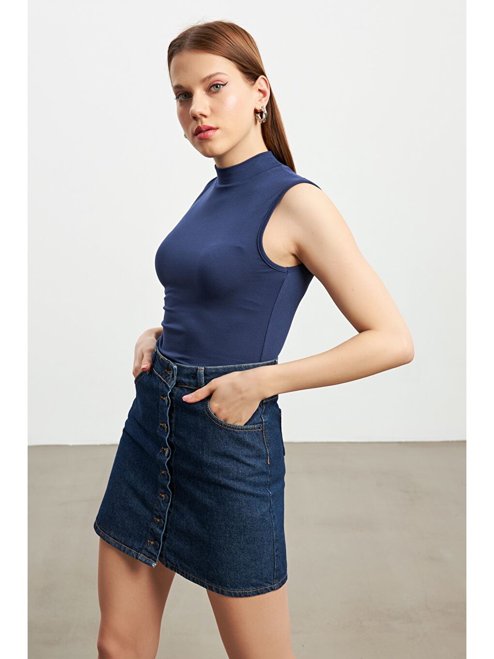 Kadın Lacivert Kolsuz Bluz-1