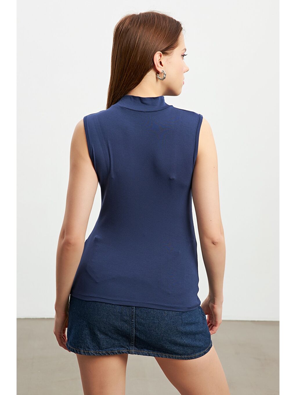 Kadın Lacivert Kolsuz Bluz-2