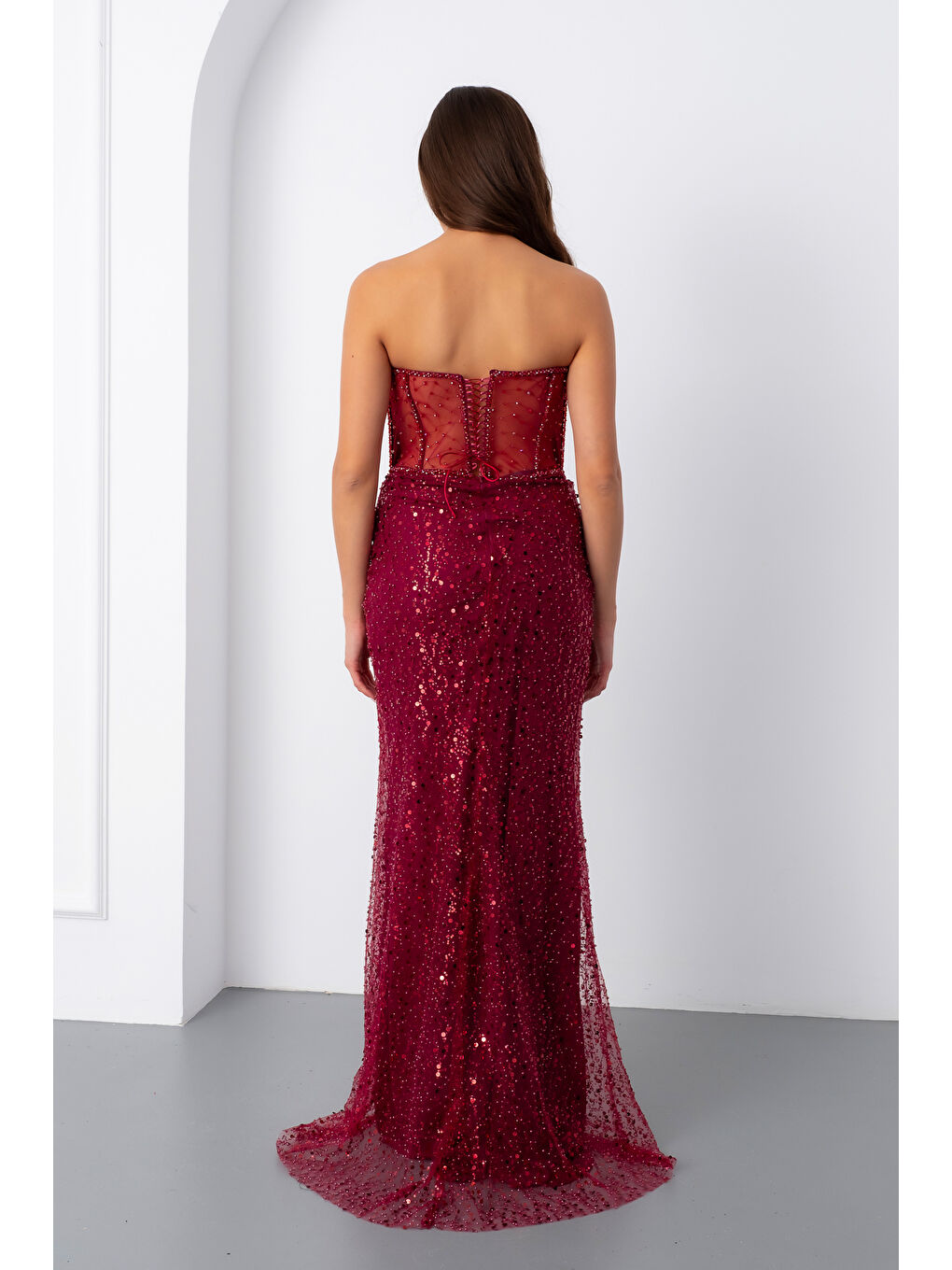 Kadın Bordo Straplez Taşlı Balık Abiye Elbise-5