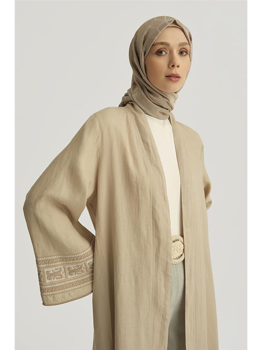 ARMİNE Nakış Detaylı Abaya 25Yd4239 Bej - 1