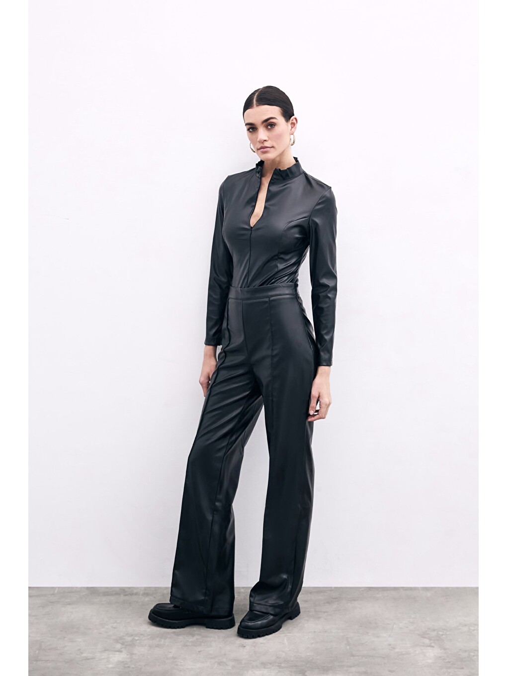Fermuarlı Deri Bodysuit - Siyah-1