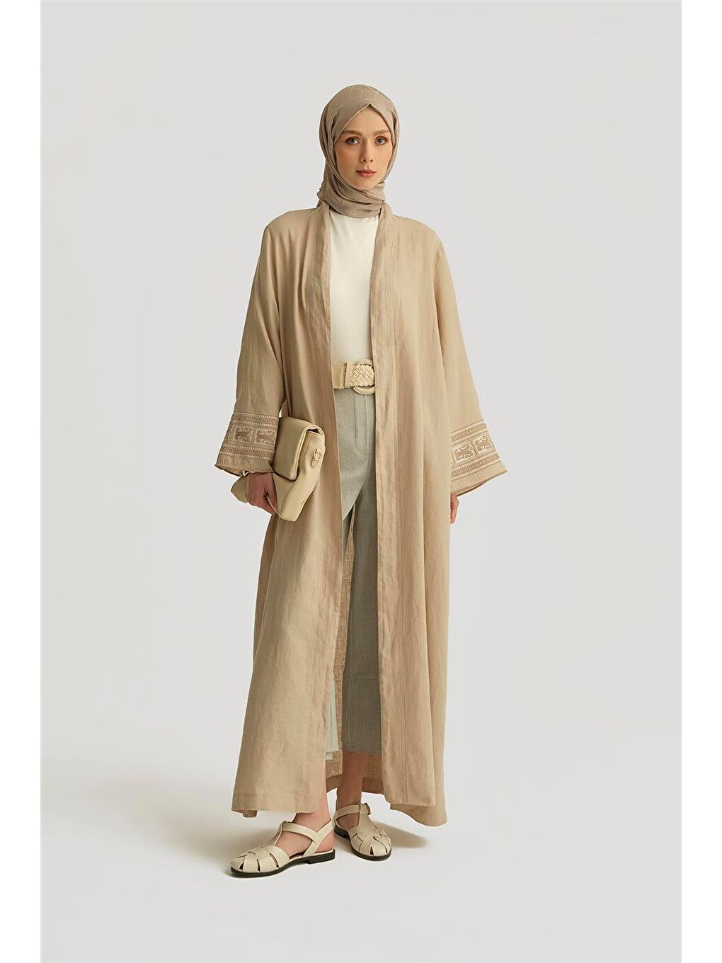 ARMİNE Nakış Detaylı Abaya 25Yd4239 Bej - 2