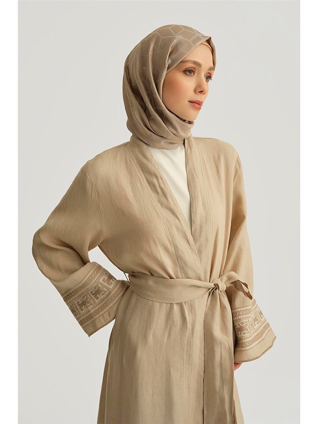 ARMİNE Nakış Detaylı Abaya 25Yd4239 Bej - 3