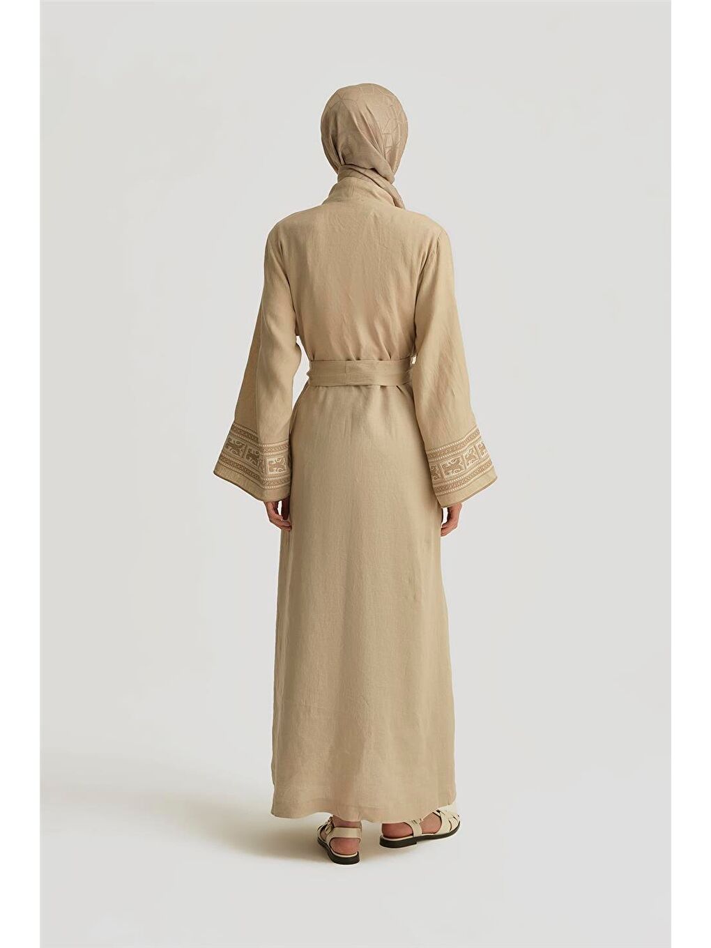 ARMİNE Nakış Detaylı Abaya 25Yd4239 Bej - 4