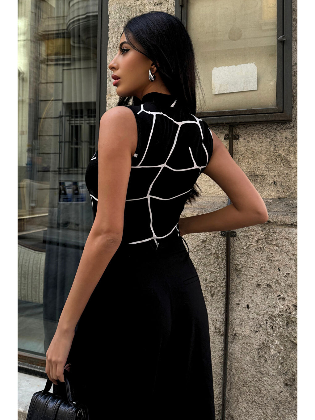 Siyah Kadın Kare Ağ Desenli Kolsuz Bluz-3