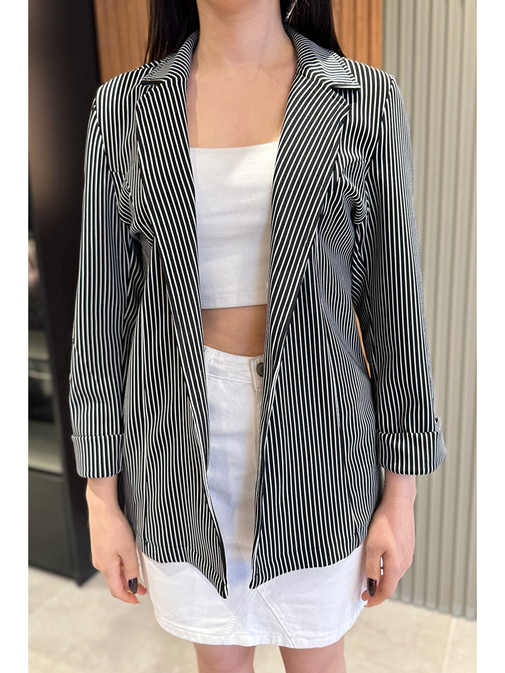 Siyah Kadın Çizgili Duble Kol Blazer Ceket-2