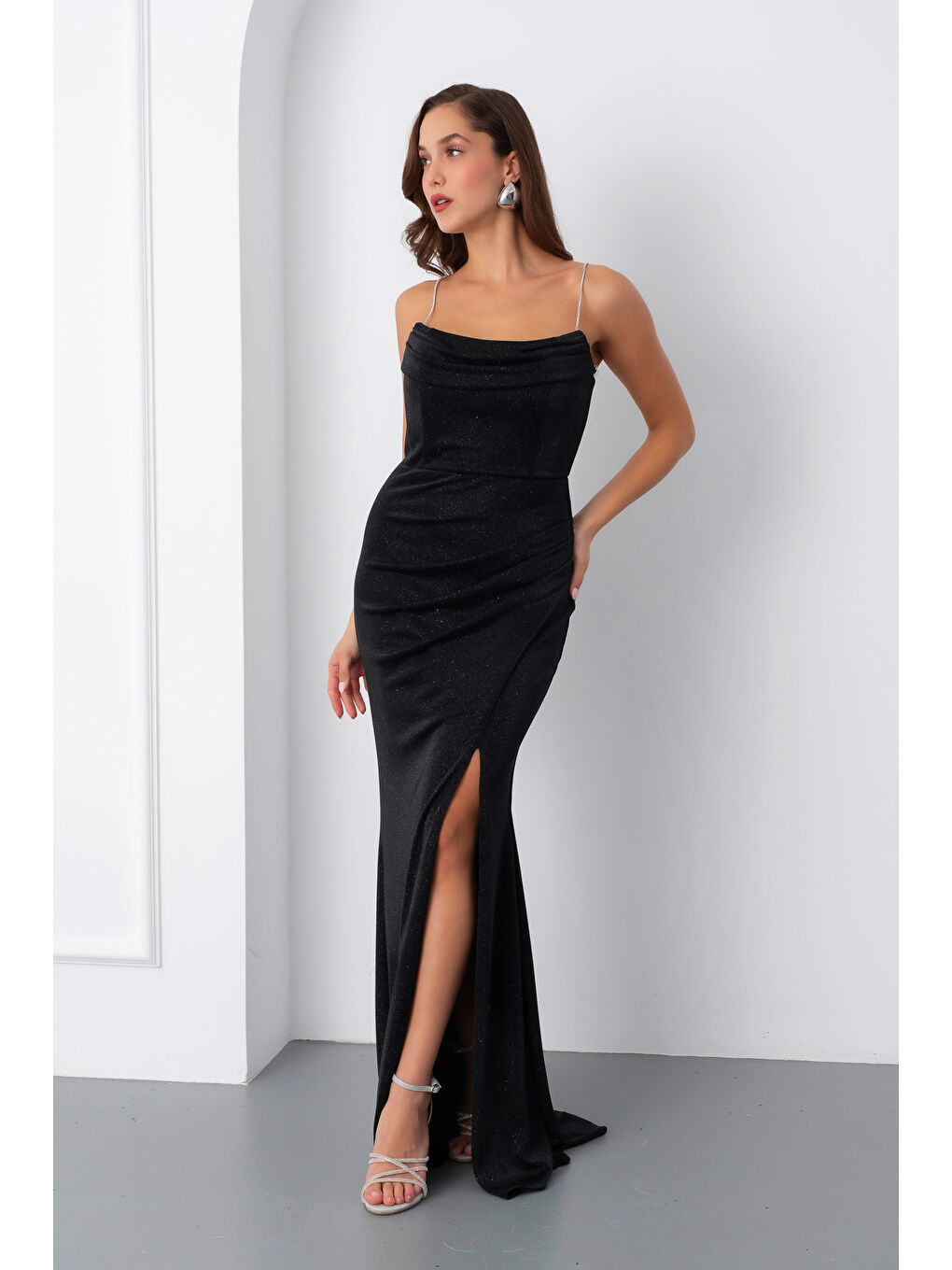 Kadın Siyah Askılı Simli Örme Abiye Elbise-1