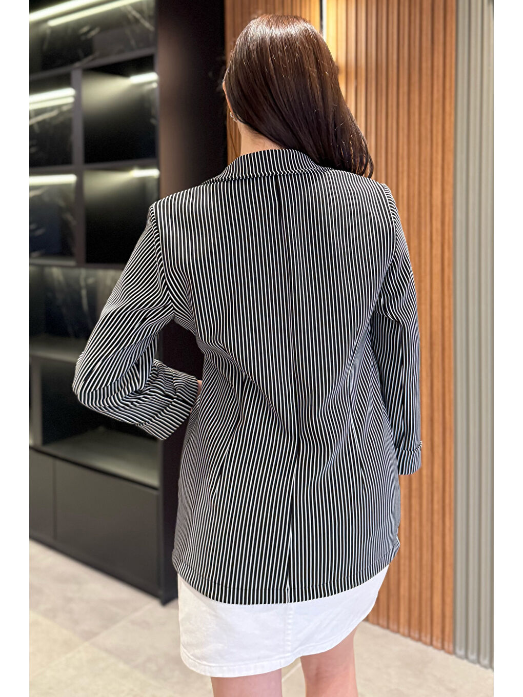 Siyah Kadın Çizgili Duble Kol Blazer Ceket-3