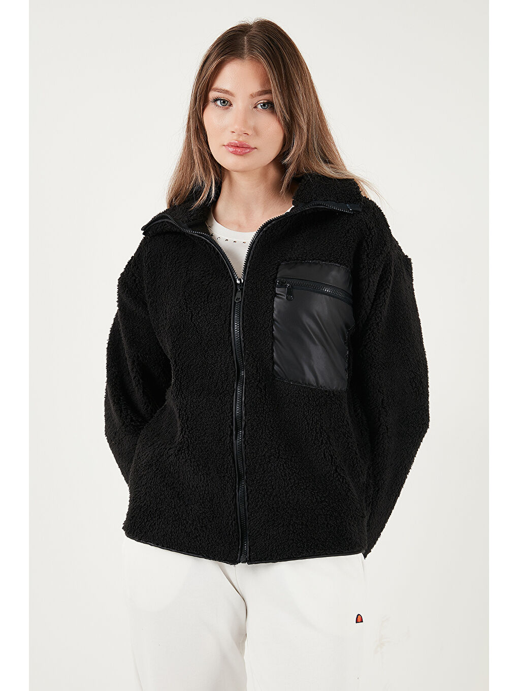 Siyah Regular Fit Klasik Yaka Göğüs Cep Detaylı Pelüş Kadın Hırka Polar 5866437-4