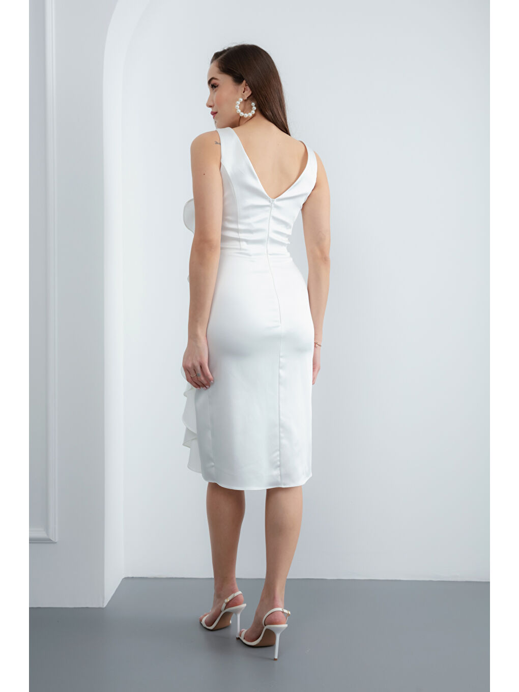 Kadın Beyaz Fırfırlı Saten Midi Söz Nişan Nikah Abiye Elbise-4