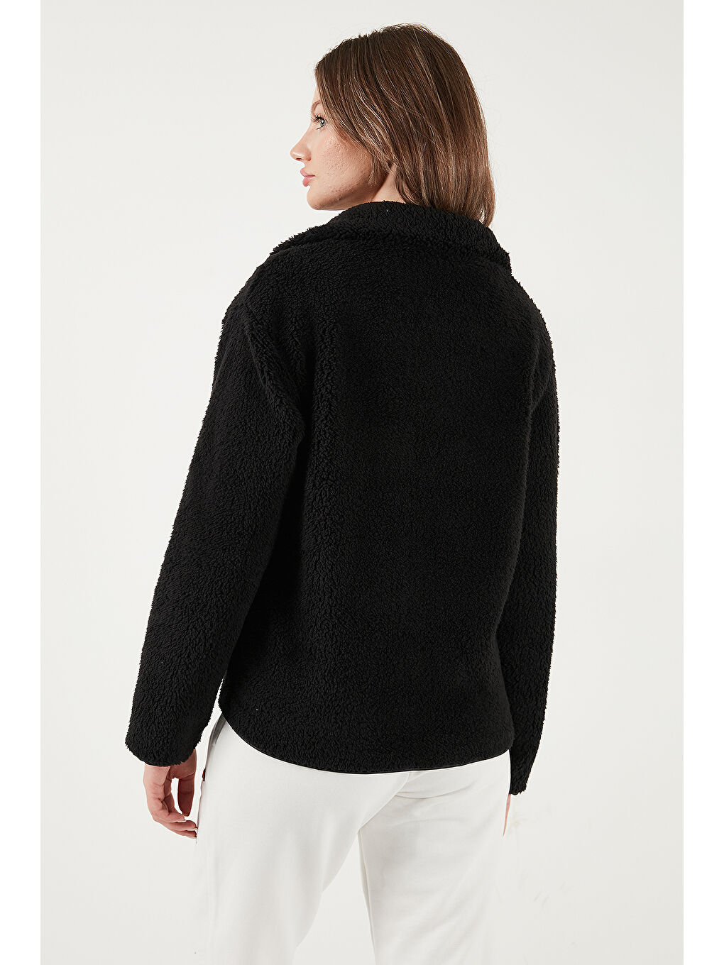 Siyah Regular Fit Klasik Yaka Göğüs Cep Detaylı Pelüş Kadın Hırka Polar 5866437-5