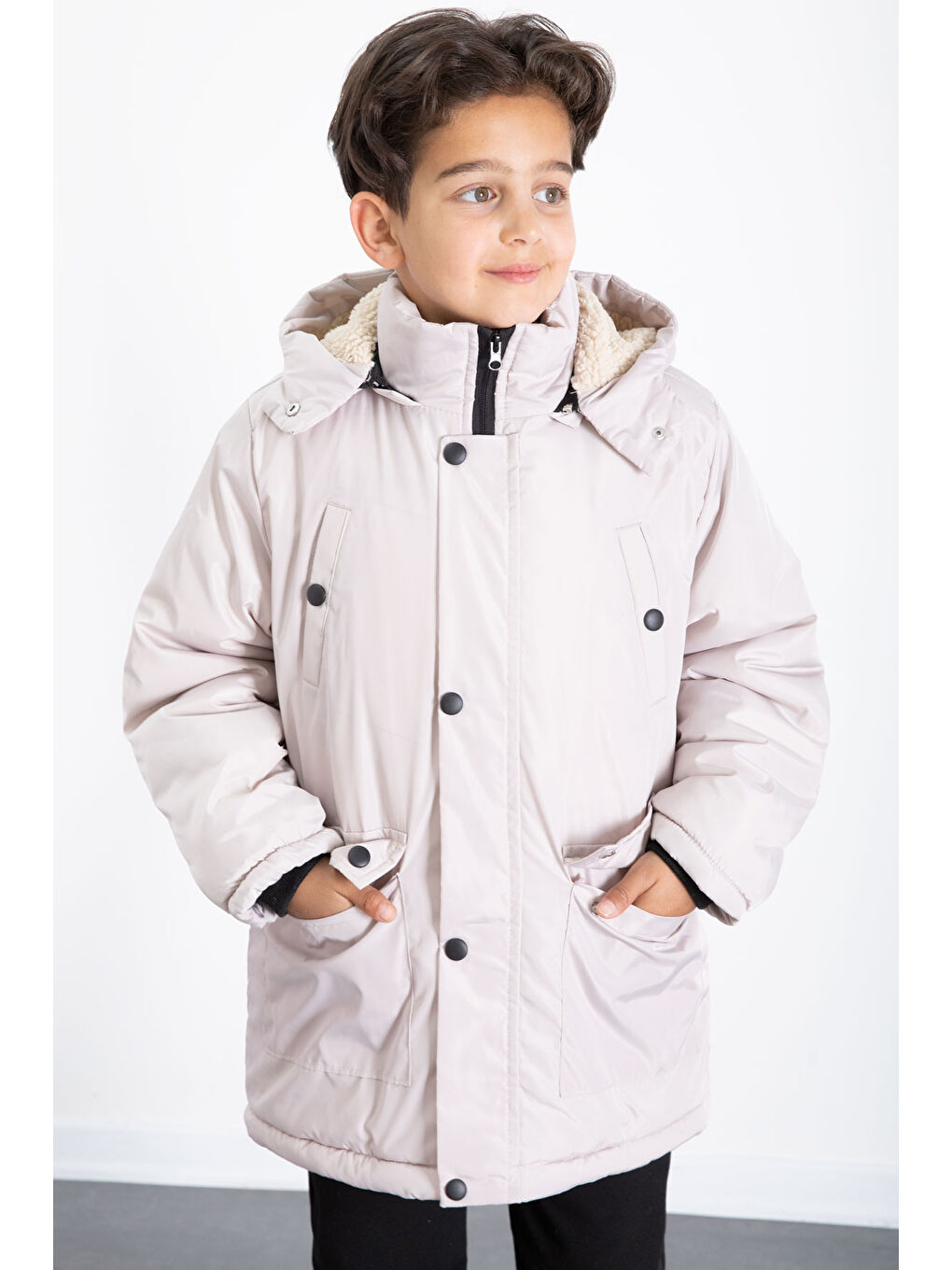 Bej İçi Kürklü Çıkarılabilir Kapüşonlu Basic Erkek Çocuk Şişme Mont 21441