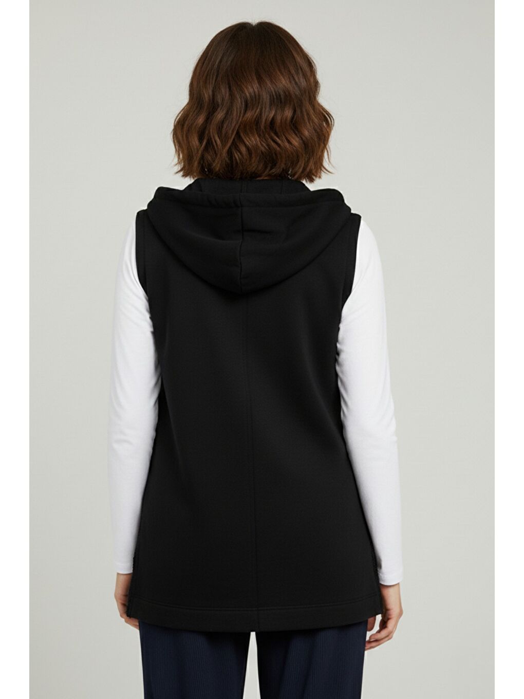 Siyah Kadın Sıfır Kol Kapüşonlu Hırka ve Uzun Kollu Tişört Takımı-4