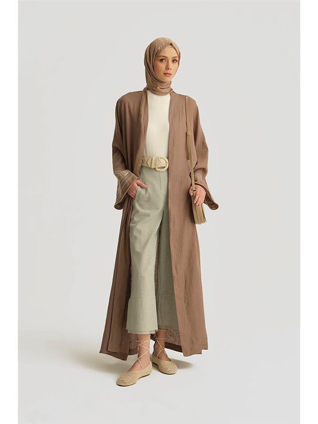 ARMİNE Bej Nakış Detaylı Abaya 25Yd4239 Vizon - 1