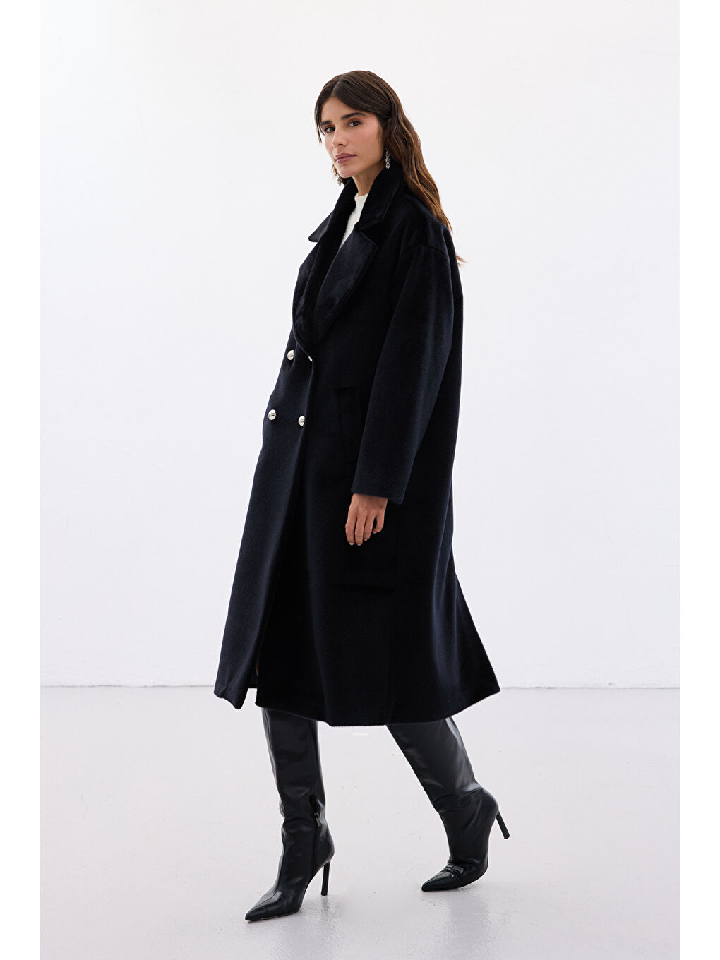 Düğme Detaylı Uzun Kaban - Siyah-3