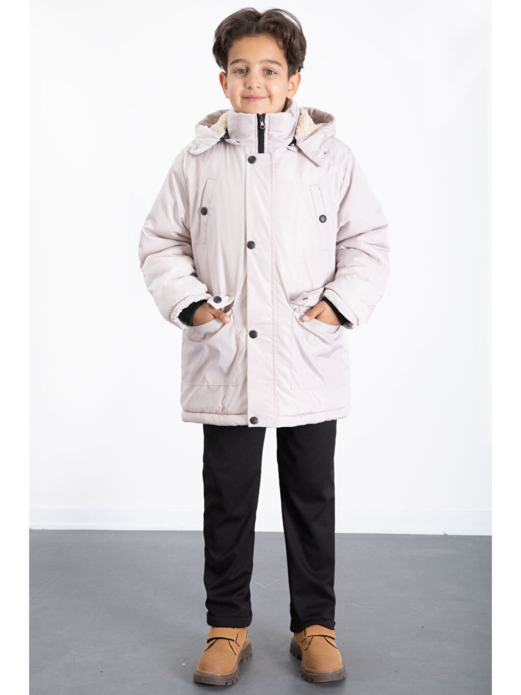 Bej İçi Kürklü Çıkarılabilir Kapüşonlu Basic Erkek Çocuk Şişme Mont 21441-1