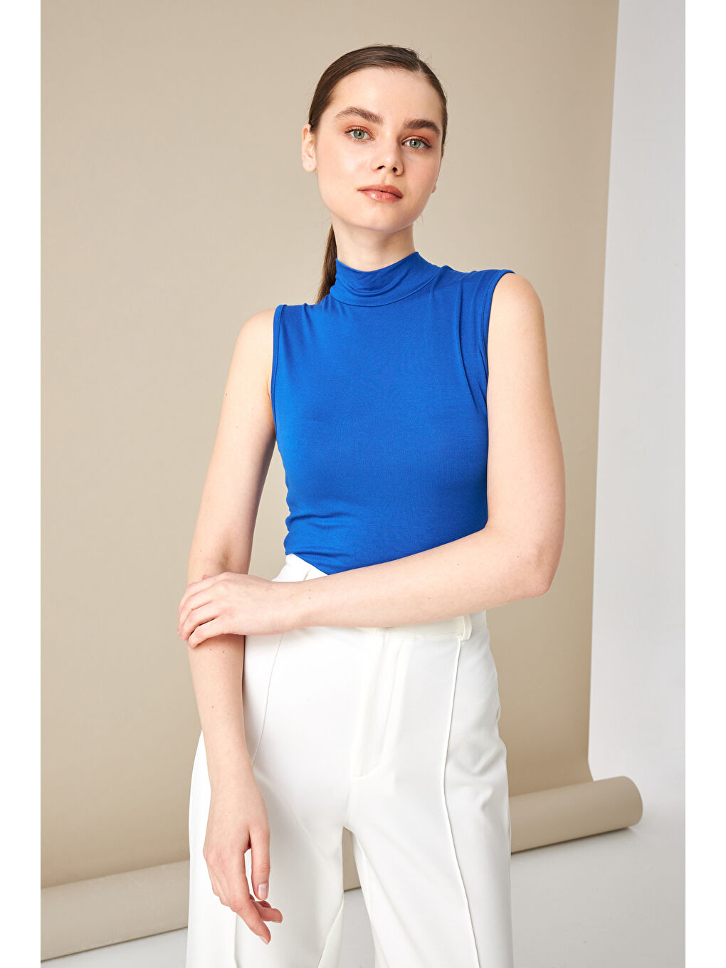 Kadın Mavi Kolsuz Bluz-1