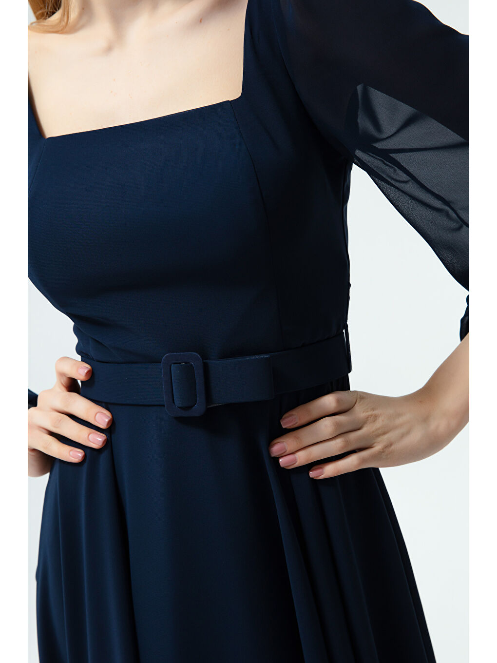 Kadın Lacivert Kare Yaka Kemerli Midi Şifon Abiye Elbise-2