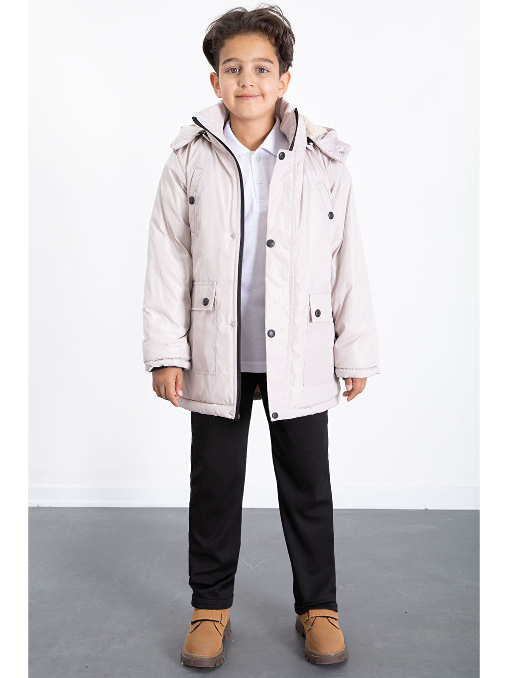 Bej İçi Kürklü Çıkarılabilir Kapüşonlu Basic Erkek Çocuk Şişme Mont 21441-2