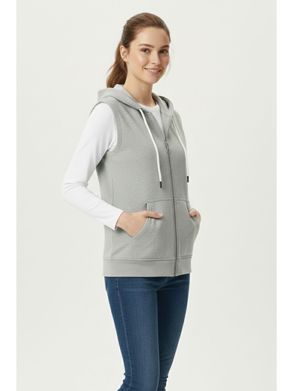 Gri Kadın Sıfır Kol Kapüşonlu Hırka ve Uzun Kollu Tişört Takımı-3