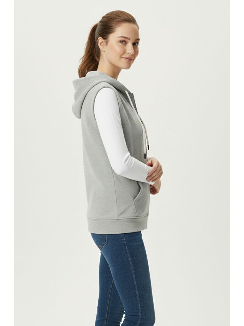 Gri Kadın Sıfır Kol Kapüşonlu Hırka ve Uzun Kollu Tişört Takımı-4