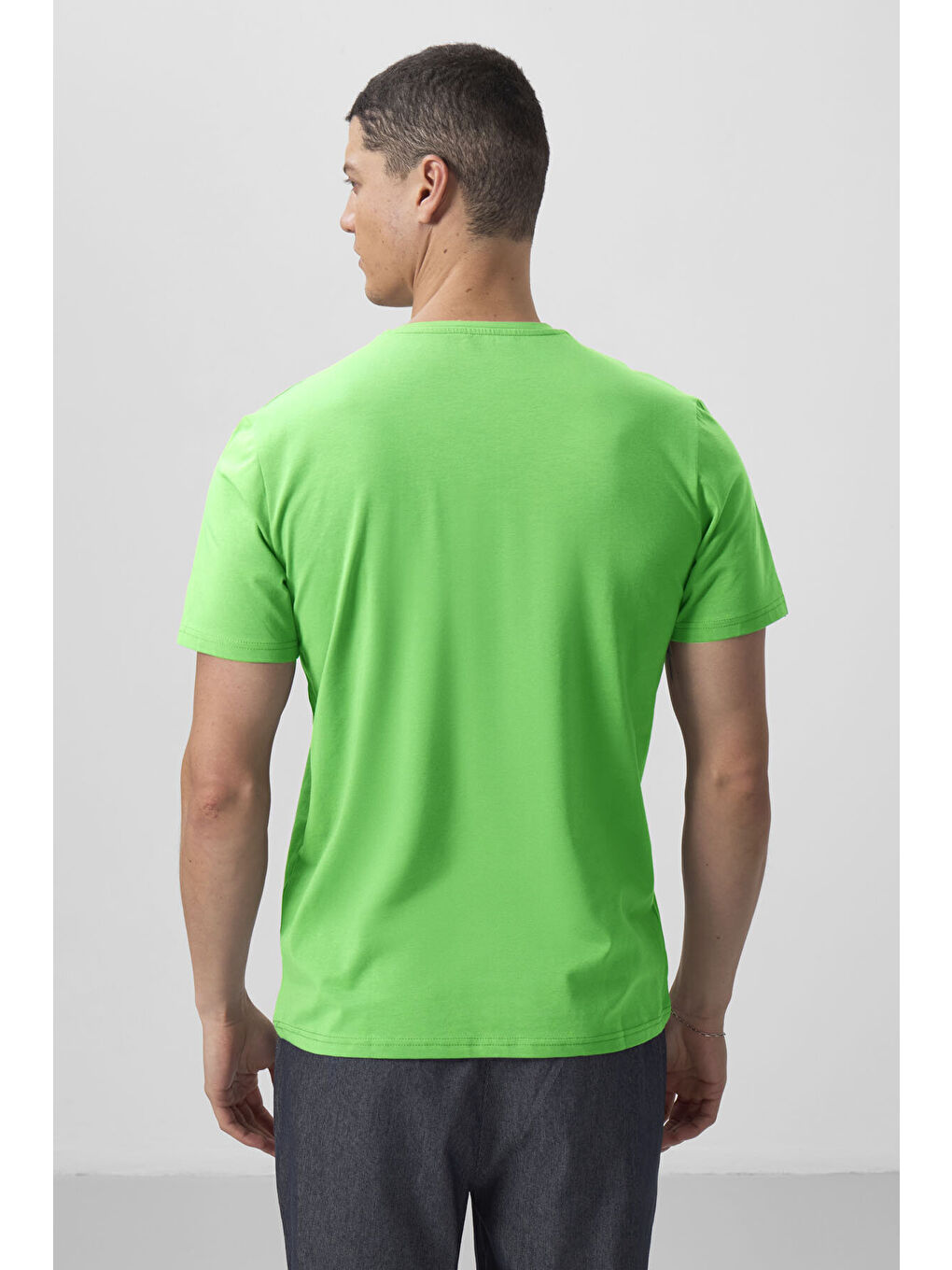 Neon Yeşil Basic Kısa Kol Standart Kalıp V Yaka Erkek T-Shirt - 87912-4