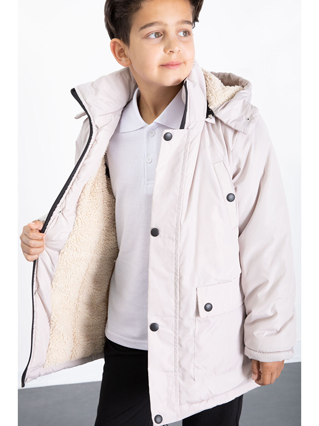 Bej İçi Kürklü Çıkarılabilir Kapüşonlu Basic Erkek Çocuk Şişme Mont 21441-3