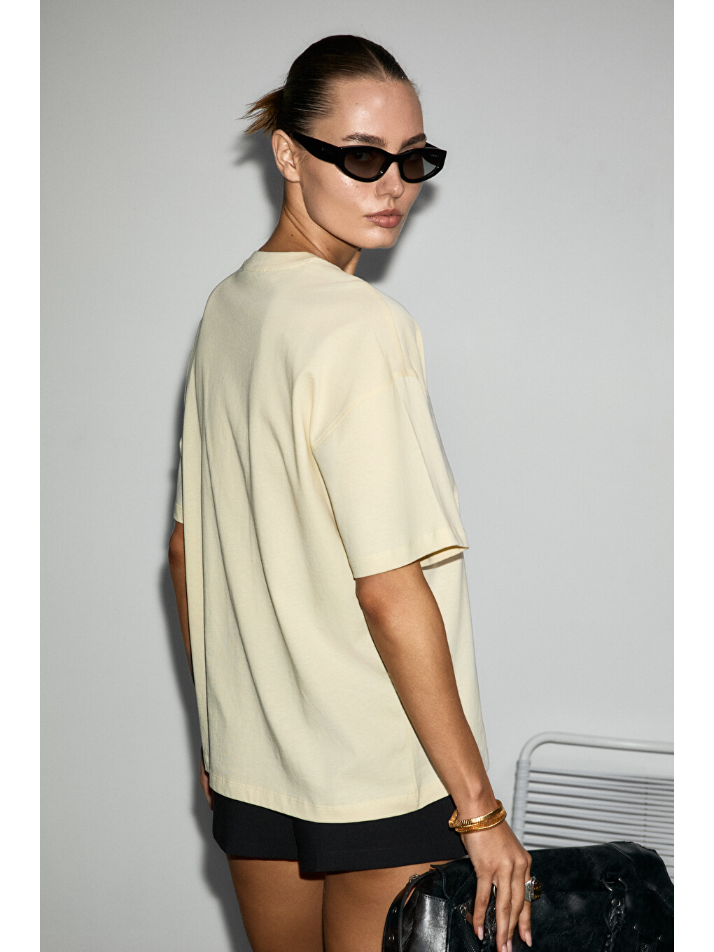Sarı LAGERTHA Kadın %100 organik Pamuklu Kalın Dokulu Oversize Fit Yuvarlak Yakalı AÇIK SARI T-Shirt-4