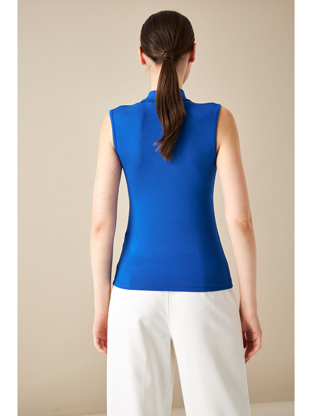 Kadın Mavi Kolsuz Bluz-3