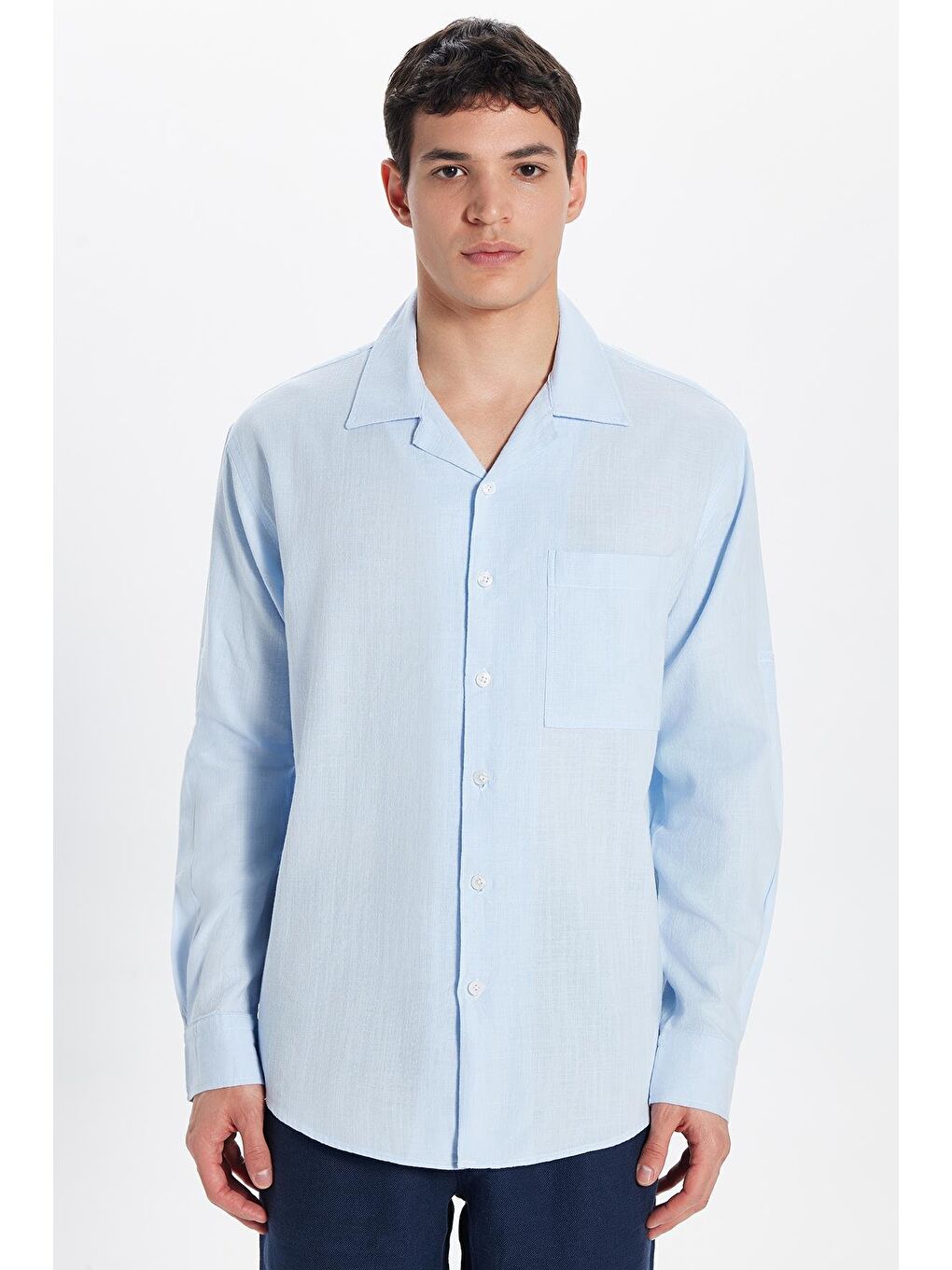 Erkek Relax Fit Rahat Kesim %100 Pamuk Keten Doku Apaş Yaka Mavi Gömlek-2