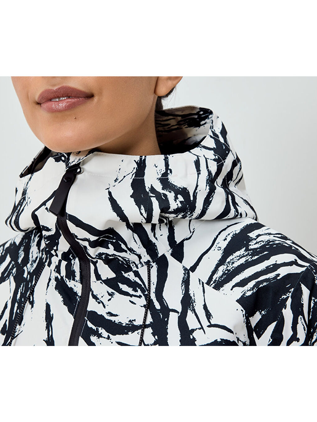 Siyah Kadın Kayak Montu, Yarım Ferm. T. Baskı-2