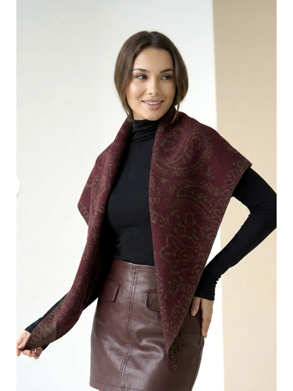 Kaşmir Örgü Desenli Üçgen Omuz Şalı 70x155 Cm 1301 Mürdüm
