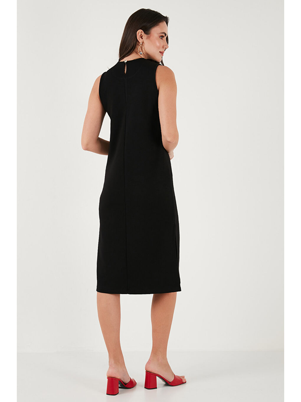 Siyah Regular Fit Bisiklet Yaka Yırtmaç Detaylı Basic Midi Elbise 5866160-6