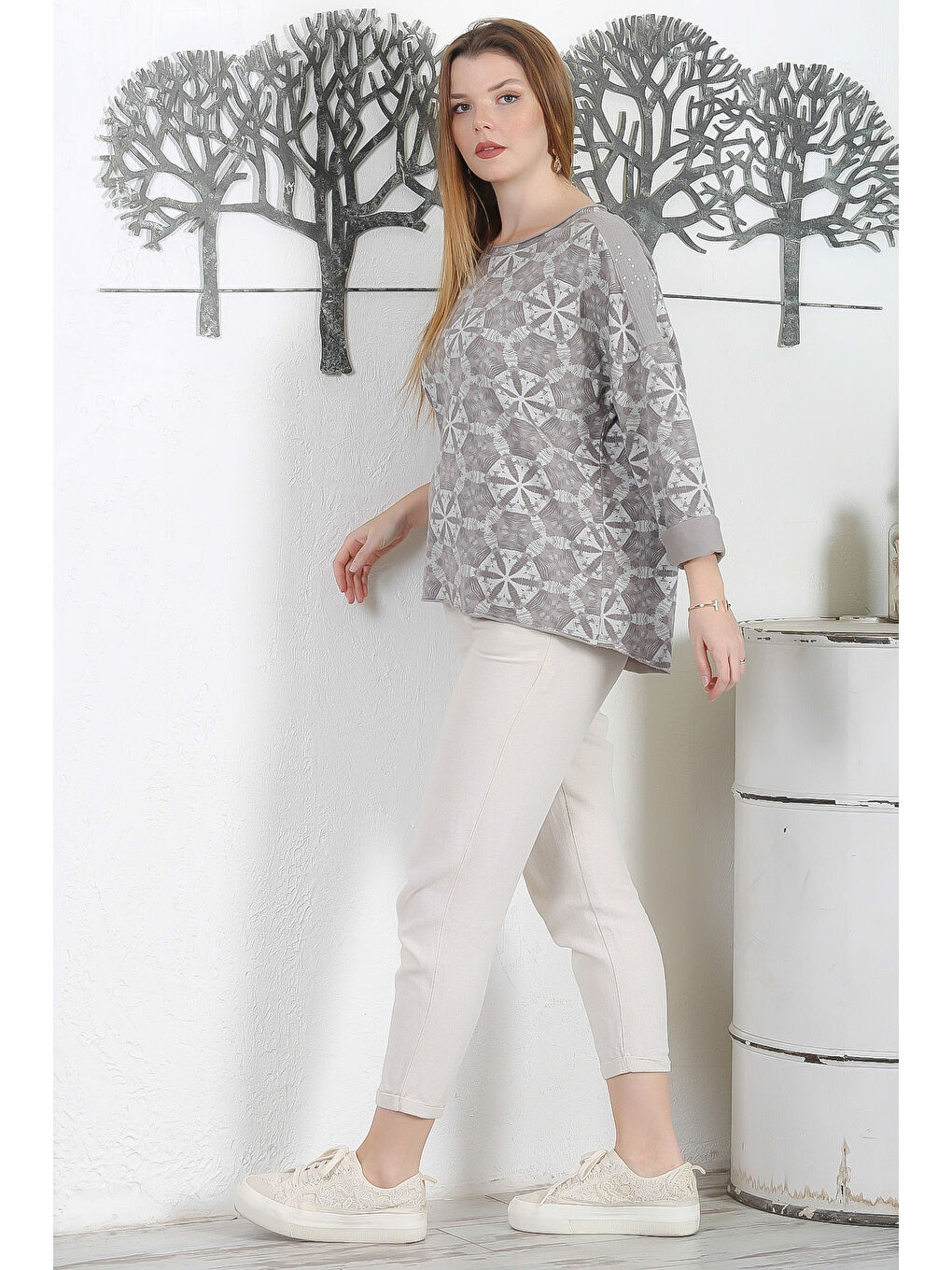 İtalyan Gri Yuvarlak Yaka Uzun Kol Pul Payetli Baskılı 2 İplik Şardonsuz Casual Örme Bluz-6