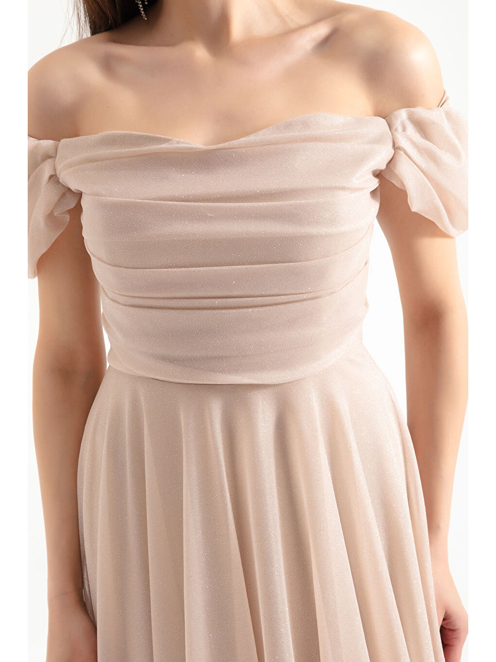 Kadın Bej Kayık Yaka Drapeli Uzun Simli Abiye Elbise-2