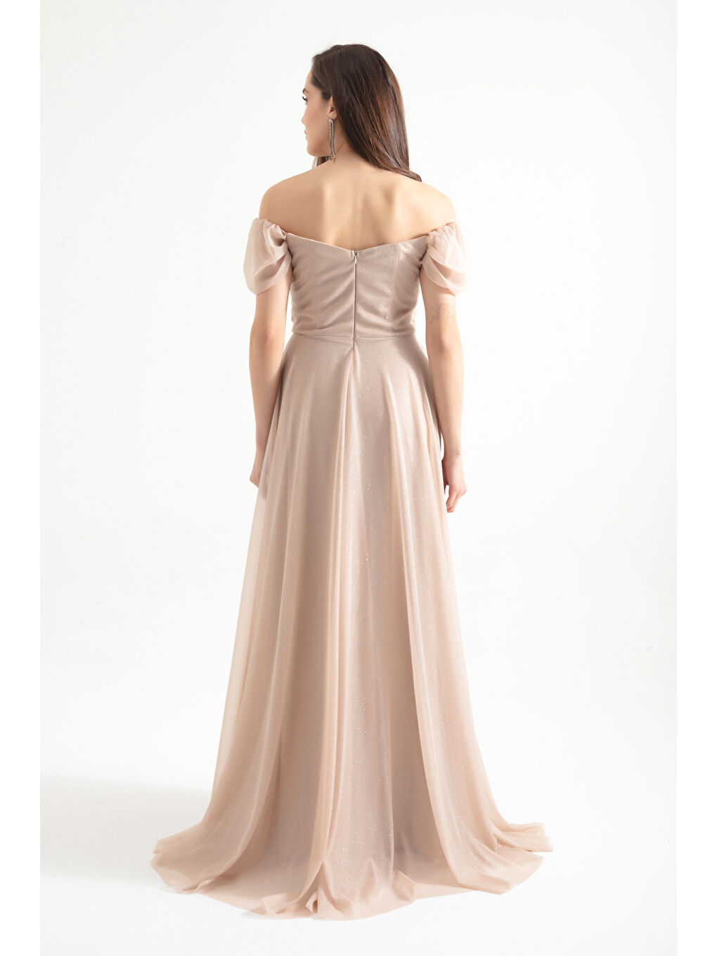Kadın Bej Kayık Yaka Drapeli Uzun Simli Abiye Elbise-4