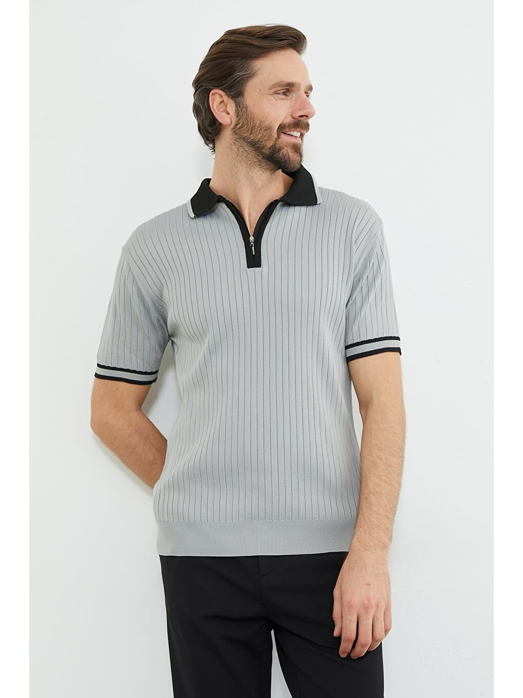 Gri Yarım Fermuarlı Fitilli Triko Tişört-4