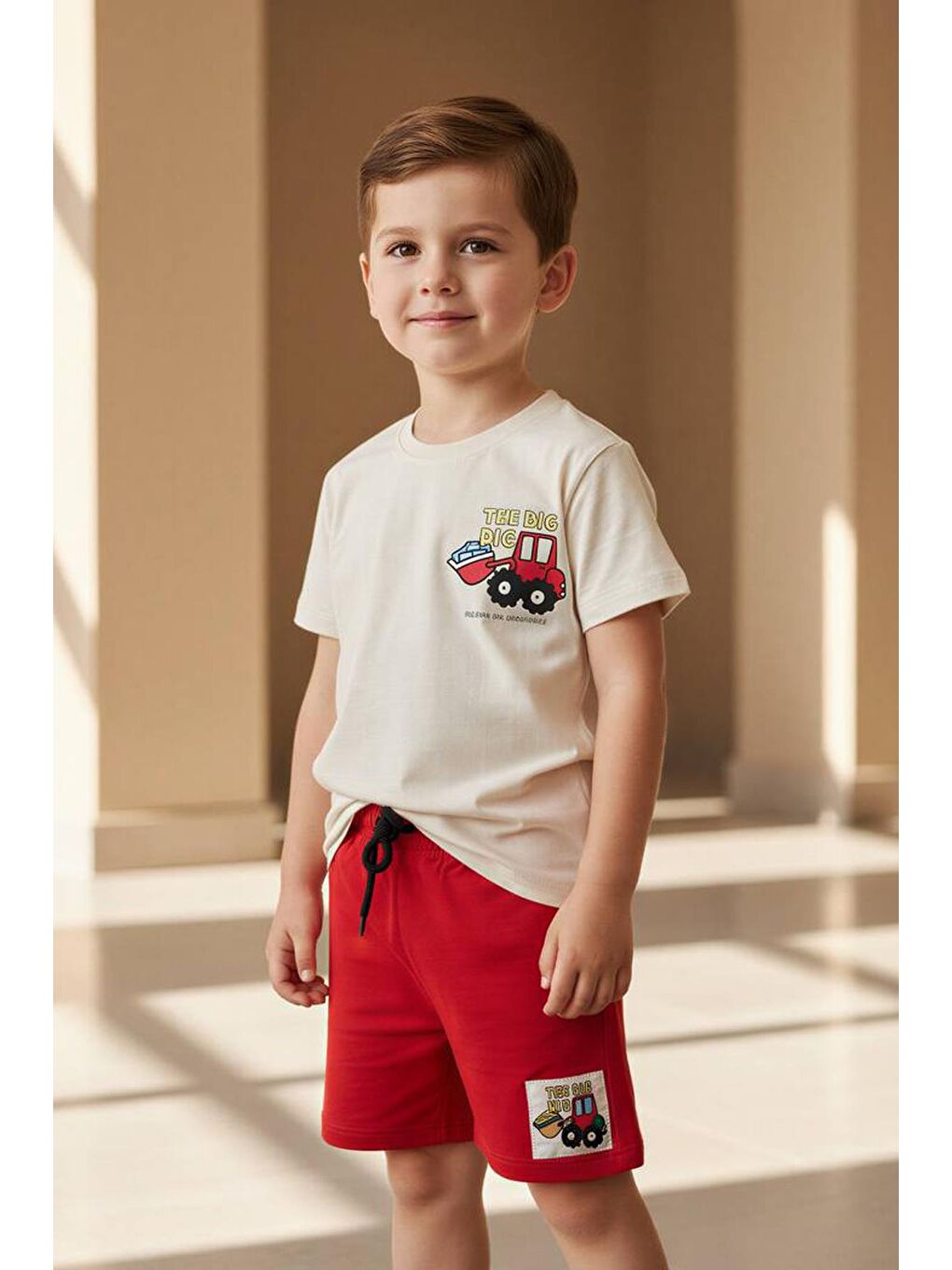 Kırmızı Erkek Çocuk Pamuklu Traktor Baskılı T-Shirt Ve Şort 2'Li Takım