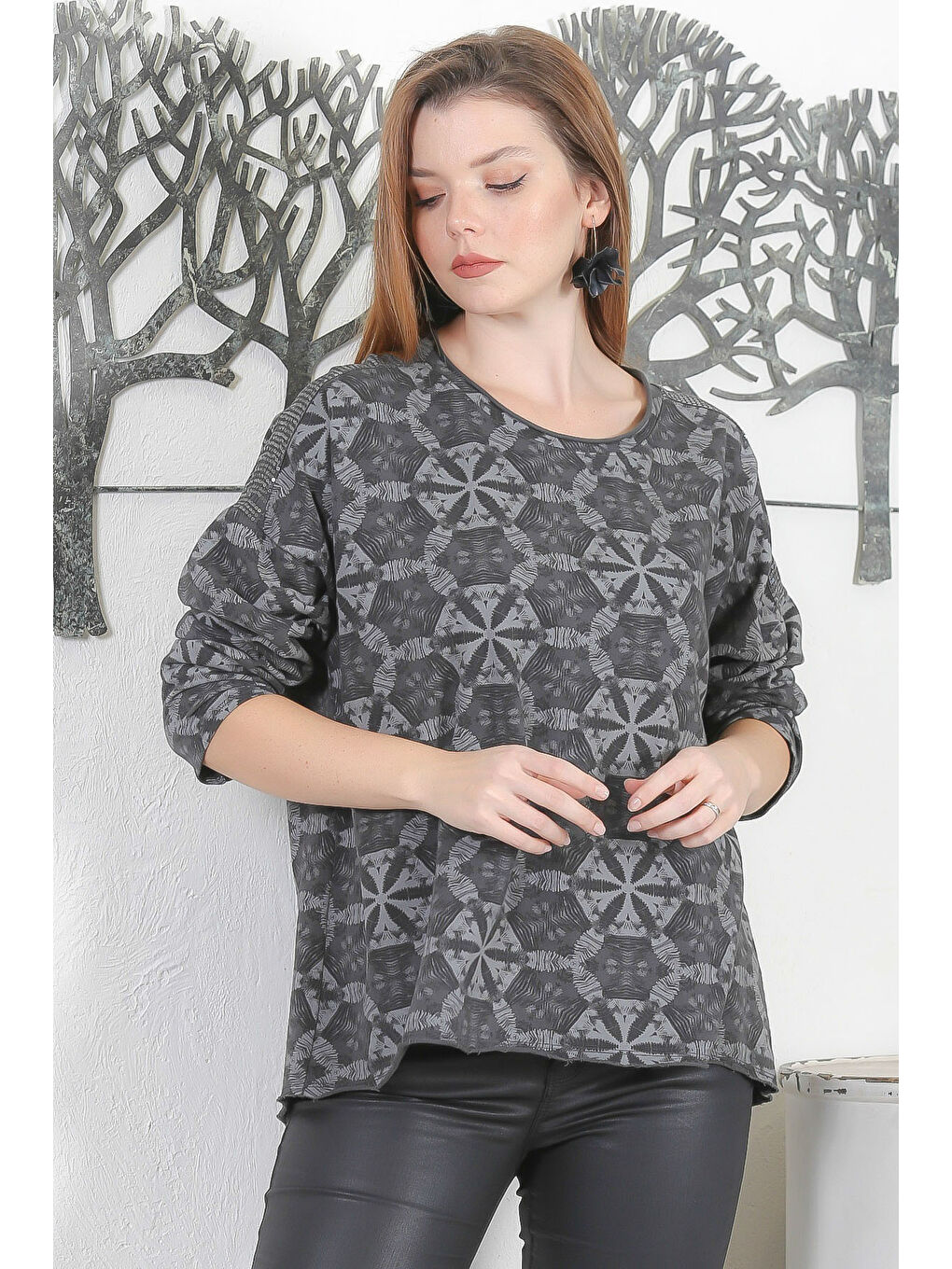 İtalyan Antrasit Yuvarlak Yaka Uzun Kol Pul Payetli Baskılı 2 İplik Şardonsuz Casual Örme Bluz-4