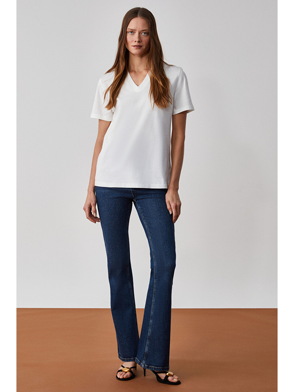 Beyaz ALINE Kadın %100 organik Pamuk Derin V Yakalı Comfort Fit BEYAZ T-Shirt-1