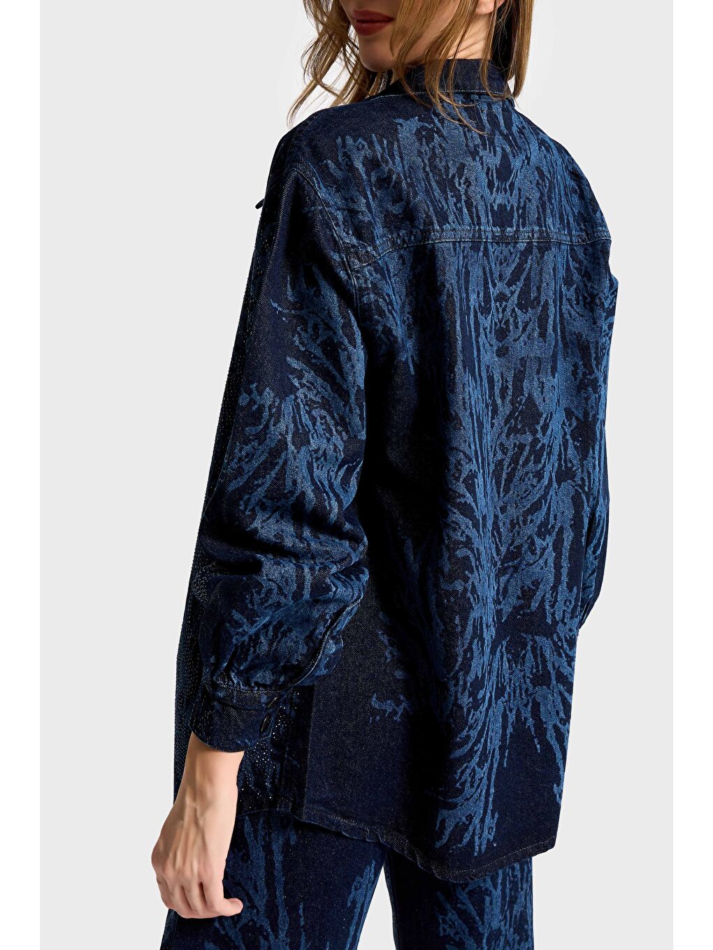 Mavi Kadın Koyu Jean Rengi 9s6-5 Oversize Parlak Taş Desen Detaylı Özel Tasarım Denim Ceket-1