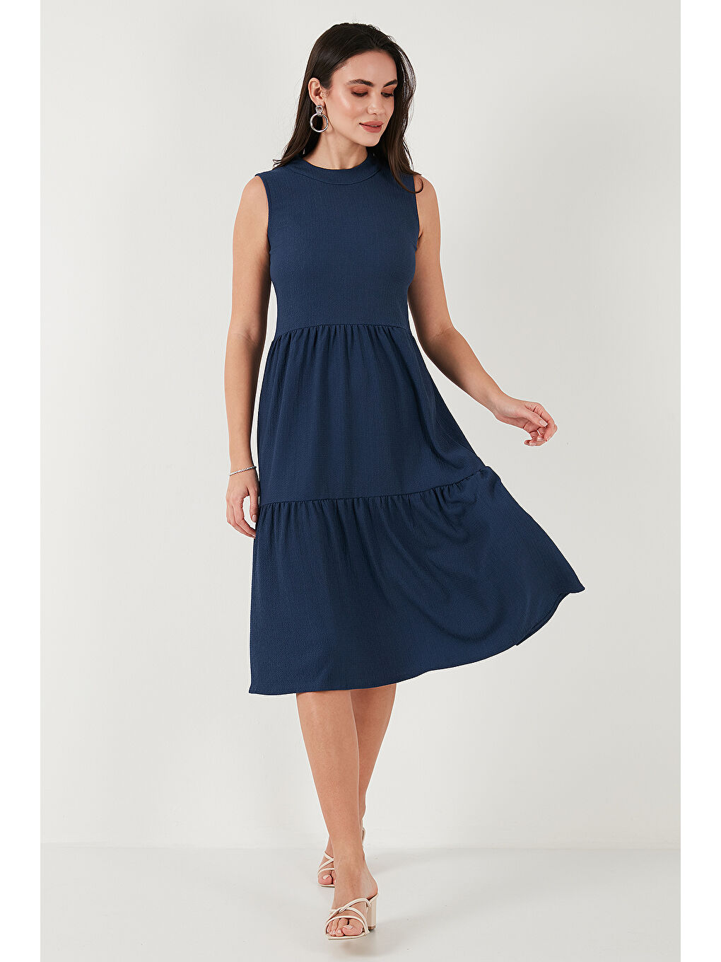 İndigo Regular Fit Kolsuz Midi Elbise 5869008-1