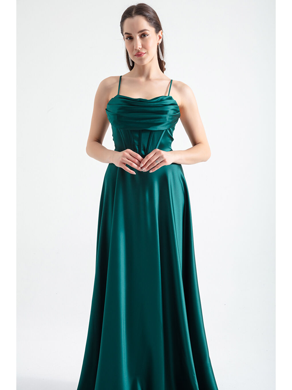 Kadın Zümrüt Yeşili İnce Askılı Sırt İp Bağlama Detaylı Abiye-2