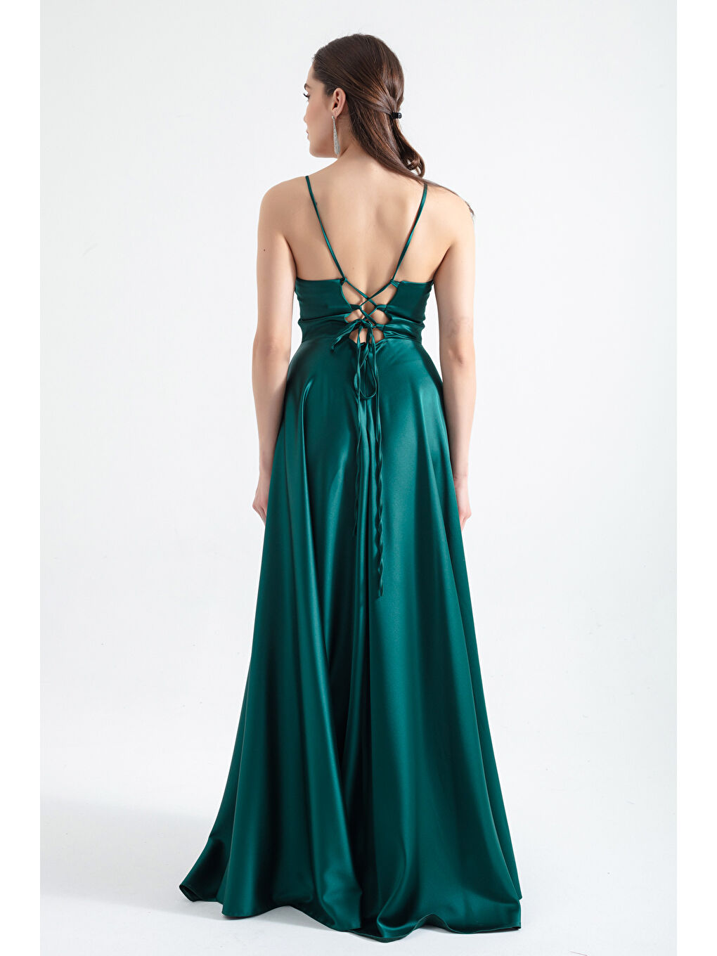 Kadın Zümrüt Yeşili İnce Askılı Sırt İp Bağlama Detaylı Abiye-4