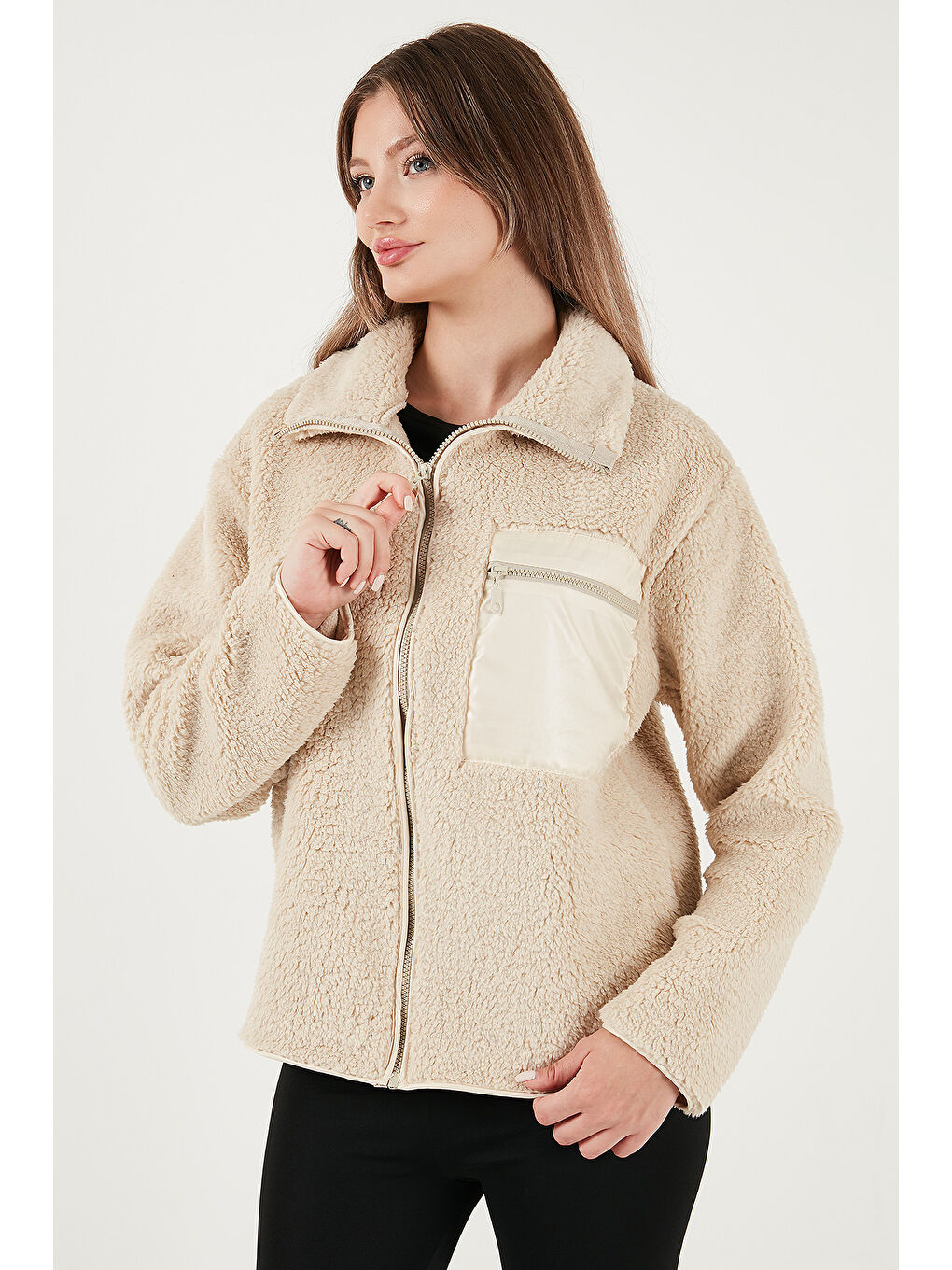 Kahverengi Regular Fit Klasik Yaka Göğüs Cep Detaylı Pelüş Kadın Hırka Polar 5866437-3